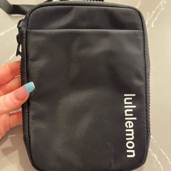 Lululemon Easy Acess Crossbody Bag - Picture 1 of 4